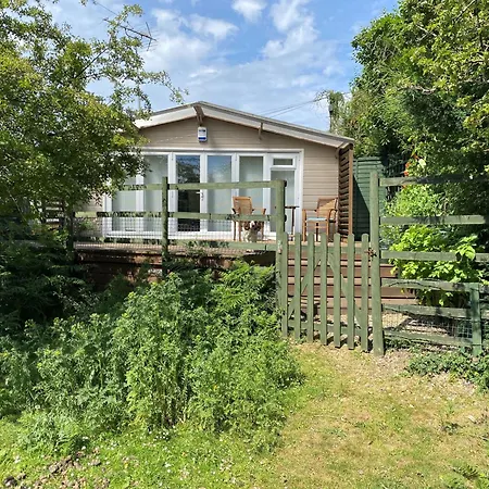 New Forest 2 Bedroom Guest Suite & Hot Tub Ibsley Exterior photo